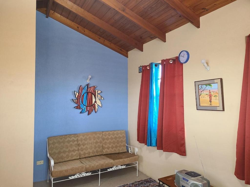 Вилла Donamae 2 Story Barbados House Бриджтаун Экстерьер фото