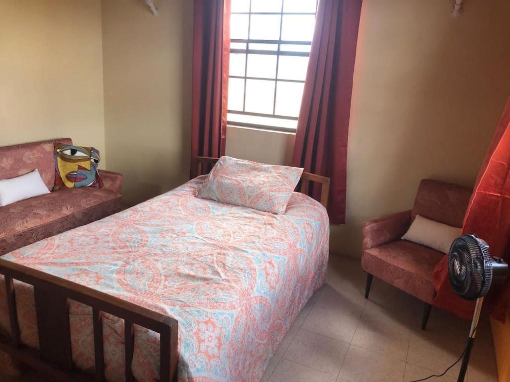 Вилла Donamae 2 Story Barbados House Бриджтаун Экстерьер фото